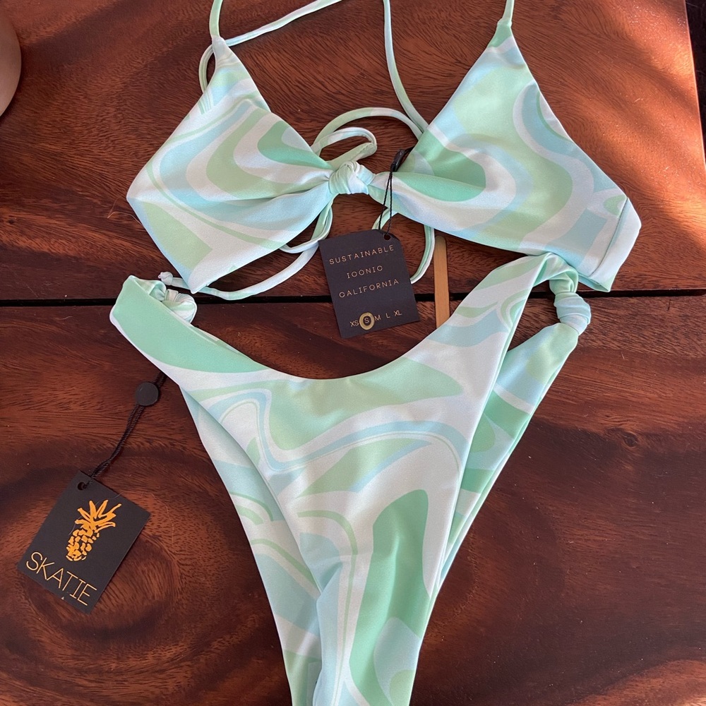 NWT Skatie Swimsuit Bikini Set - Bermuda Print